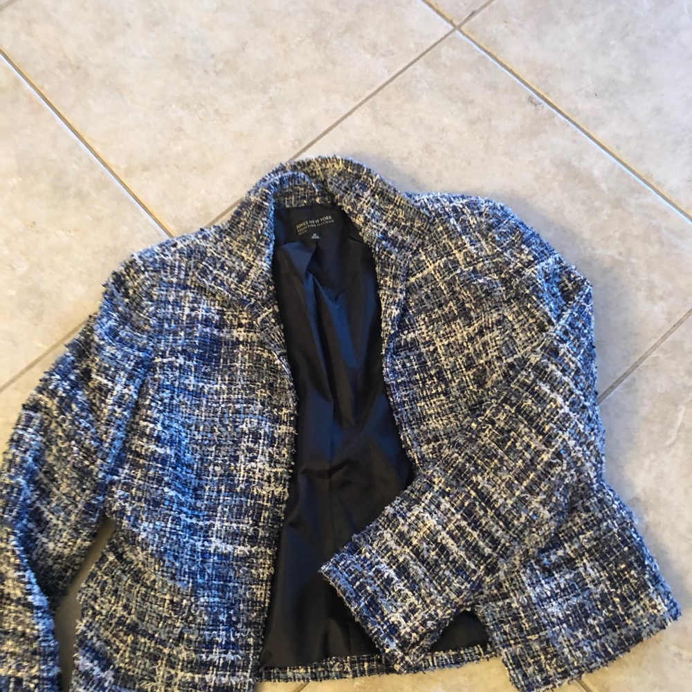 A blazer jacket - Picture 3 of 4